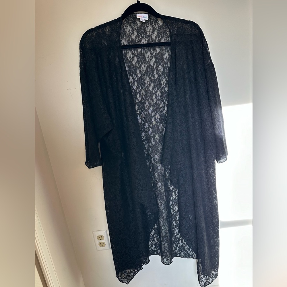 Lularoe black lace cardigan
EUC